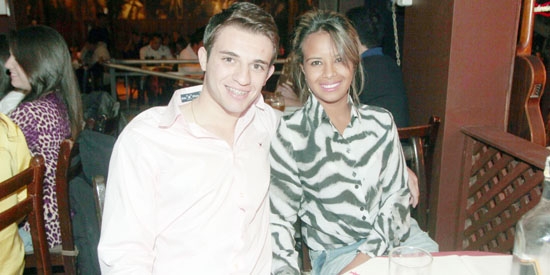 Raphael Joppert e Patrícia Vieira curtiram o Picanha na Tábua noite dessas 